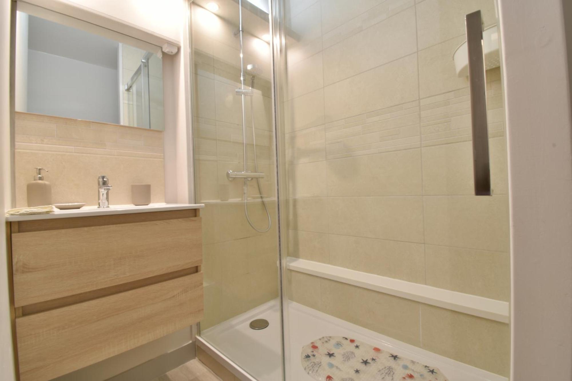 Appartement Renove Avec Vue Sur Mer A Fecamp ! Luaran gambar